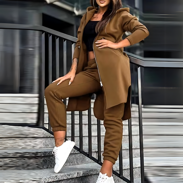 Aniela - Comfortable Sweatsuit Set