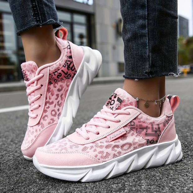 Lola - Comfortable and Trendy Women's Sneakers