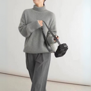 Iga - Luxury Cashmere Turtleneck Sweater